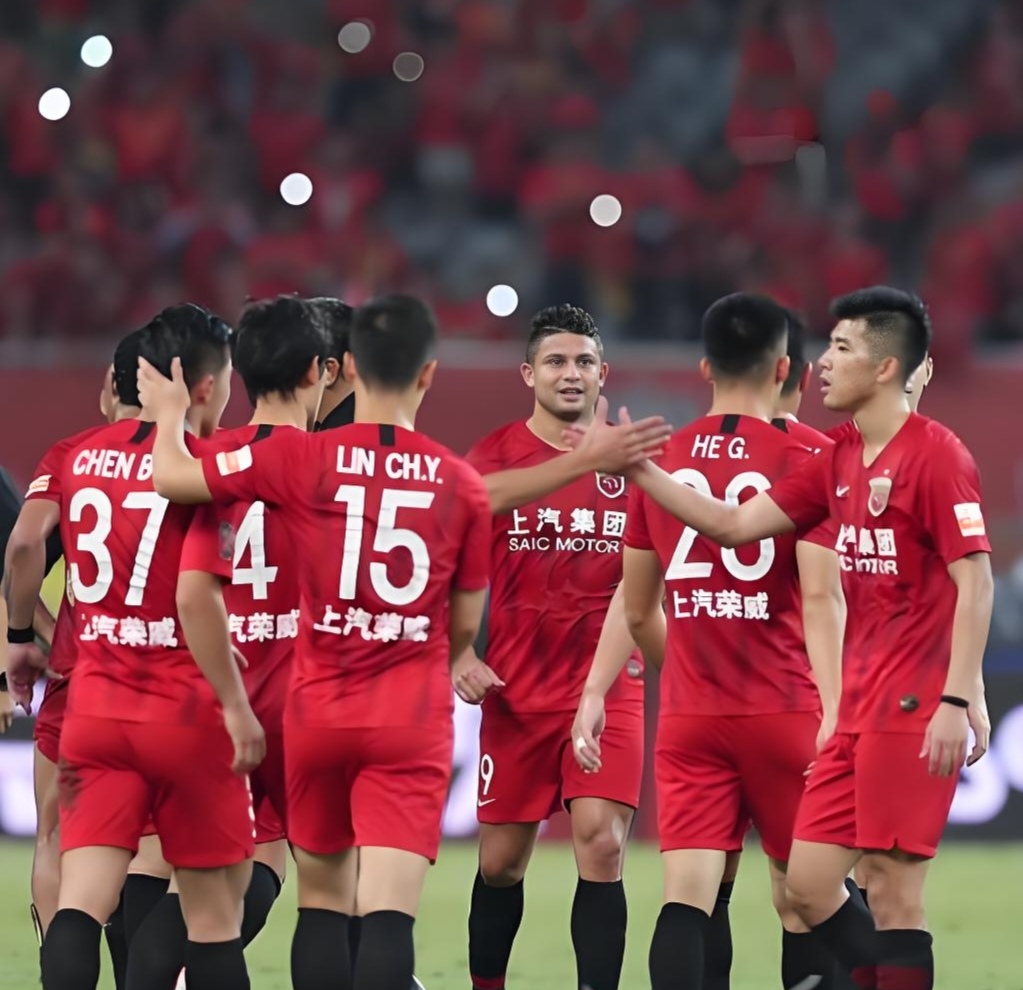 Kaiyun网页版-包含集结日突围战来临，新疆广汇围绕欧超杯单刀错失，气氛紧张，球队文化再被提及的词条